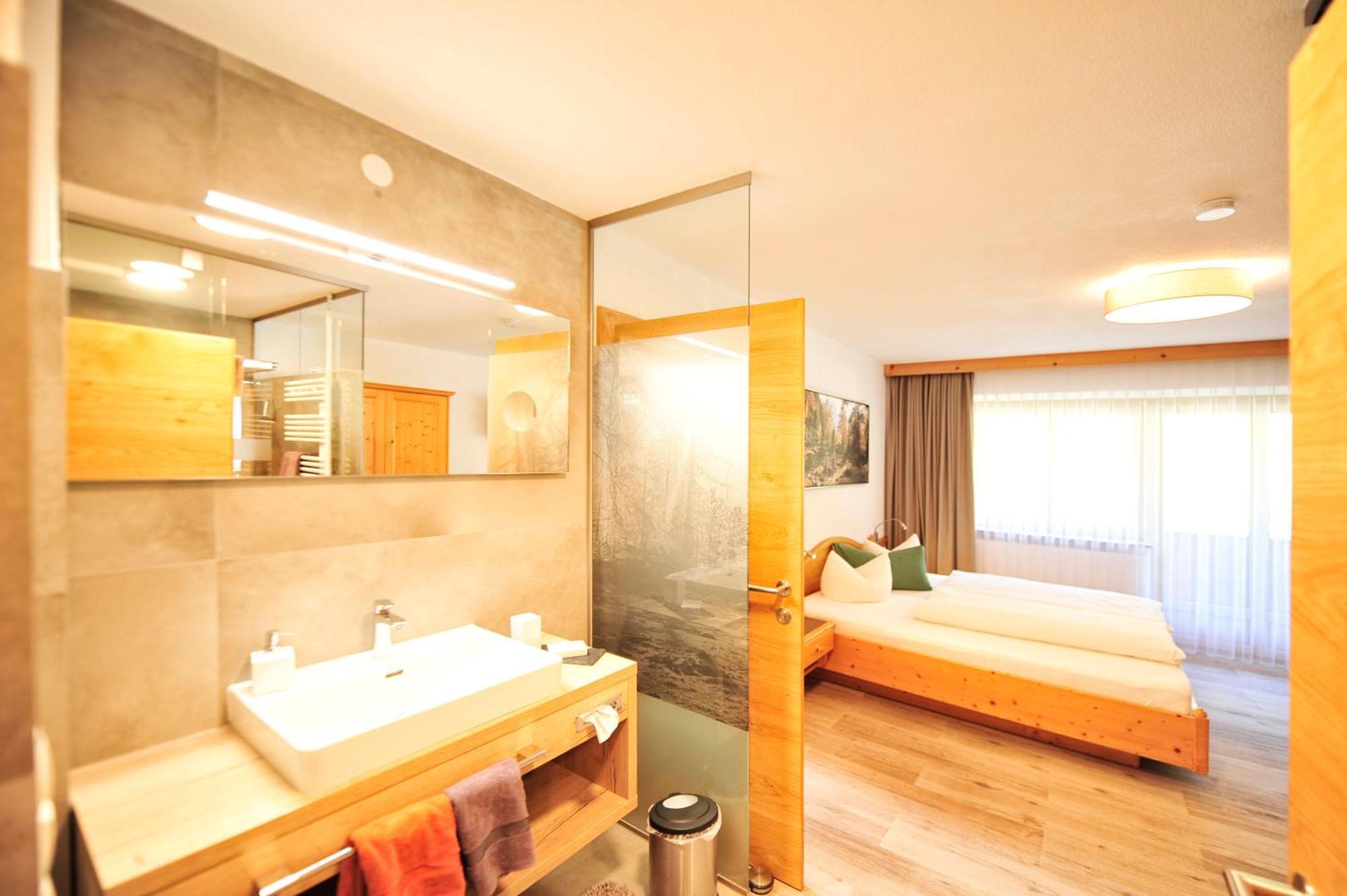 Baeckerei Schranz Bed & Breakfast Sankt Leonhard im Pitztal Luaran gambar