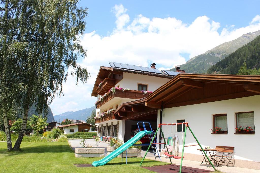 Baeckerei Schranz Bed & Breakfast Sankt Leonhard im Pitztal Luaran gambar